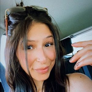 Meet your Posher, Kassandra